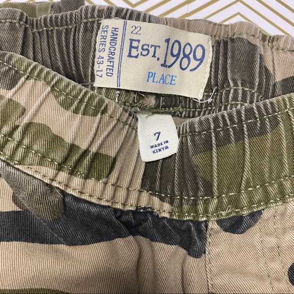 Boys Children’s Place Camo Cargo Pants - Picture 5 of 7